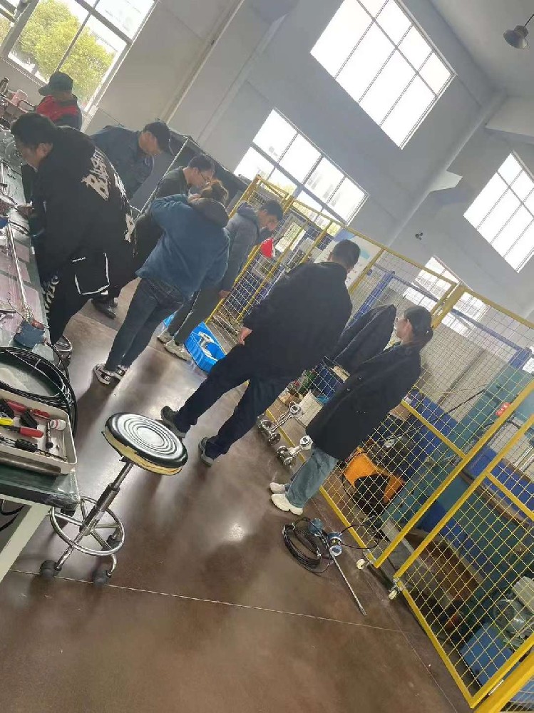 歡迎客戶(hù)來我司考察交流(liu)